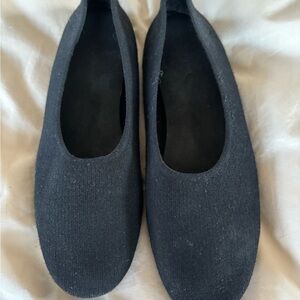 Everlane Classic Black Ballet Flats